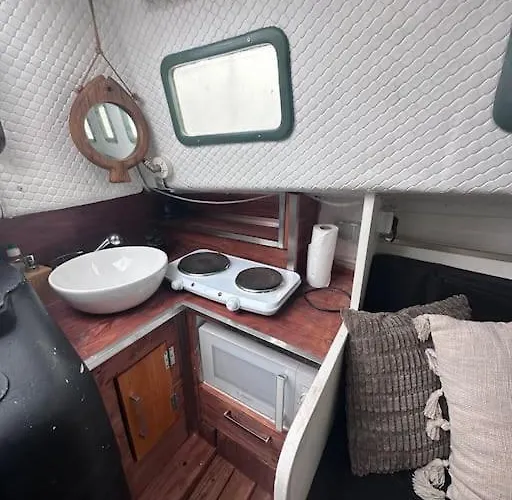 Book Ing C Est * Ντοβίλ